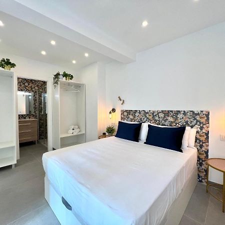 Malagueta Beach III & Terrace By Ele Apartments Малага Екстериор снимка