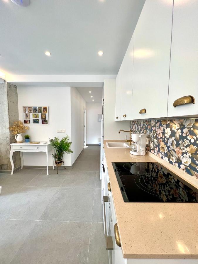 Malagueta Beach III & Terrace By Ele Apartments Малага Екстериор снимка