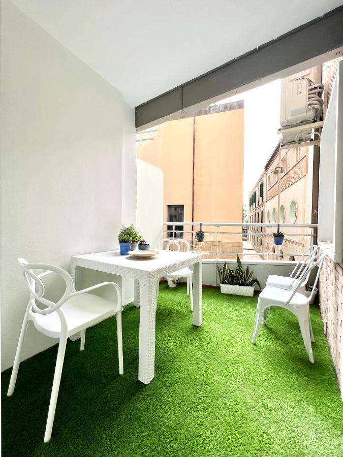 Malagueta Beach III & Terrace By Ele Apartments Малага Екстериор снимка